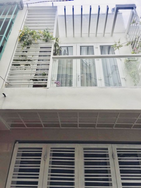 Bán nhà Xóm Chiếu Quận 4, 39 m2, 2 tầng, chỉ 2 tỷ 1, 0933444019