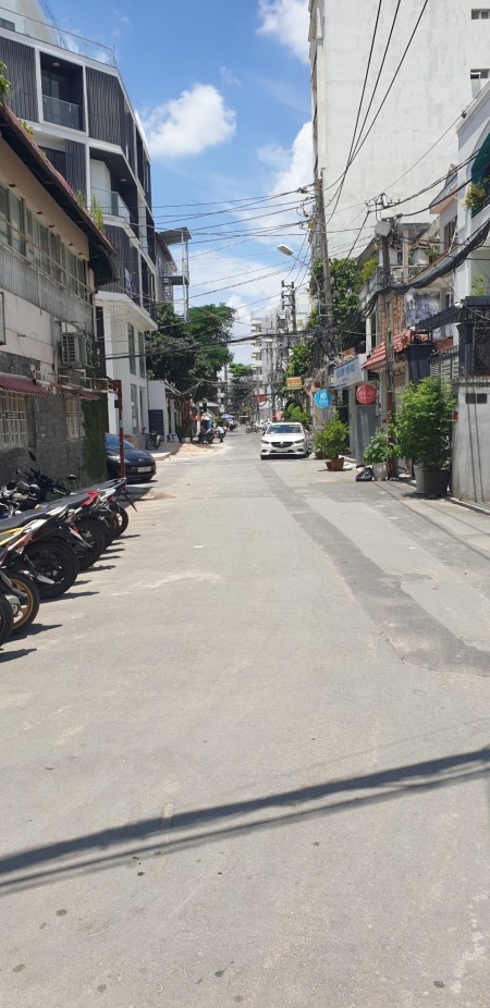 Chính chủ bán đất tiện xây Building, CHDV đường Hoàng Việt P4, Tân Bình. CN đủ 356m2. LH 0796456889