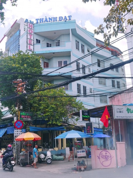 PHÒNG NỘI THẤT SẠCH ĐẸP MÁT MẺ GÍA RẺ GẦN TRẦN HUY LIỆU