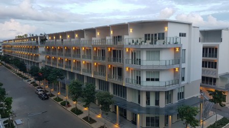 Cho thuê shophouse SariTown, khu Sala giá 65 triệu/tháng