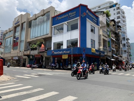 Cho thuê nhà góc 2 MT Trần Hưng Đạo (10x7) trệt 2 lầu