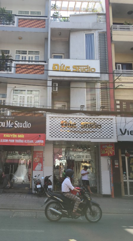 Đường Hòa Bình / nguyên căn mt cho thuê