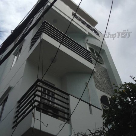 Cần cho thuê phòng máy lạnh, cửa sổ và ban công công, sinh viên và công nhân viên giá 3,1 triệu