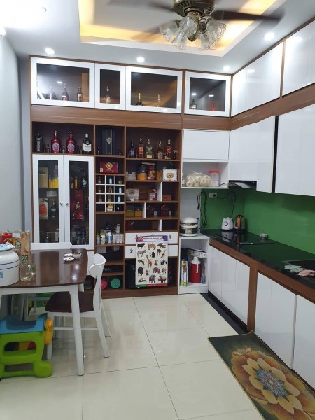 Nam Từ Liêm, Mặt Phố 45m x 5 tầng Kinh doanh sầm uất Giả chỉ 3.8 tỷ.