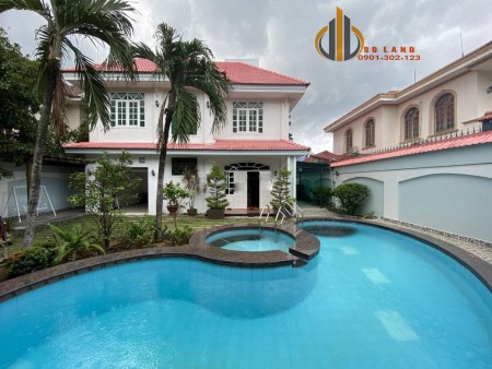 Cho thuê Villa Hiện đại hồ bơi sân vườn 400m2 Quốc hương Thảo điền Quận 2 MS:595