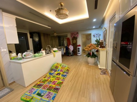 Cho thuê căn 2 ngủ Vinhomes Green Bay, Full Đồ Nội thất