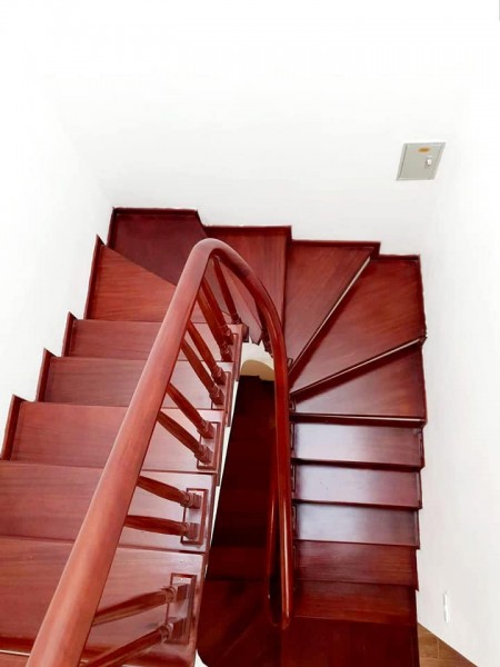 BÁN NHÀ ĐẸP PHỐ BỒ ĐỀ LONG BIÊN 5T, Ở NGAY, NGÕ Ô TÔ, 3.2 tỷ