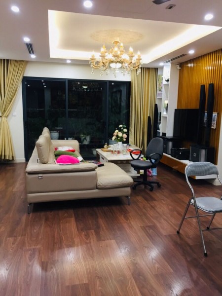 Căn góc đông nam đẹp 136m tại Imperia Garden giá 5 tỷ 0985800205