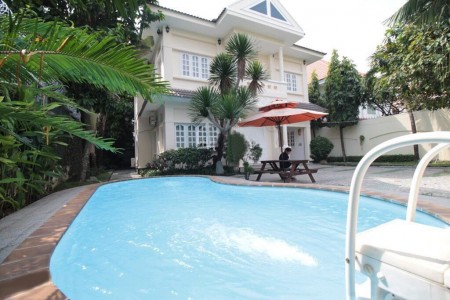 Cho Thuê Villa Hiện đại hồ bơi sân vườn 400m2 Quốc hương Thảo điền Quận 2 MS:486