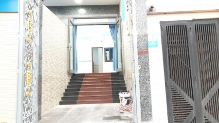CHO THUÊ TẦNG TRỆT NHÀ NGUYÊN CĂN MỚI XÂY, ĐỐI DIỆN CÔNG VIÊN