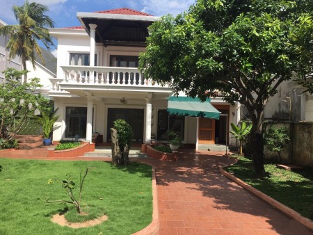 Cho thuê Biệt thự sân vườn 7 phòng 400m2 Đường 23 Bình An Quận 2 MS:663