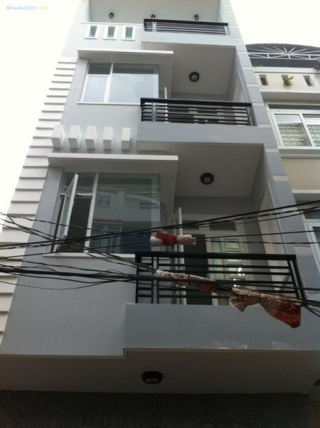 Bán Nhà Khu Cầu Giấy - Vị Trí Đẹp Chỉ Hơn 3 tỷ