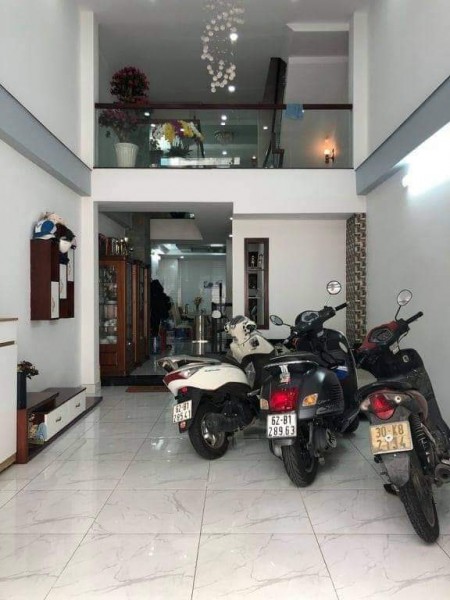 Nhà Xô Viết Nghệ Tĩnh 75m2(4×19m) nhà cấp 3 còn mới vào ở ngay chỉ 5,5 tỷ.