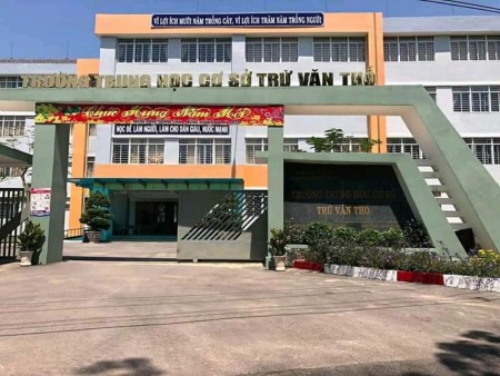 Cần bán 10m mặt tiền đường nhựa 1 xẹc Quốc lộ 13 gần chợ Trừ Văn Thố. LH 0948.566.932