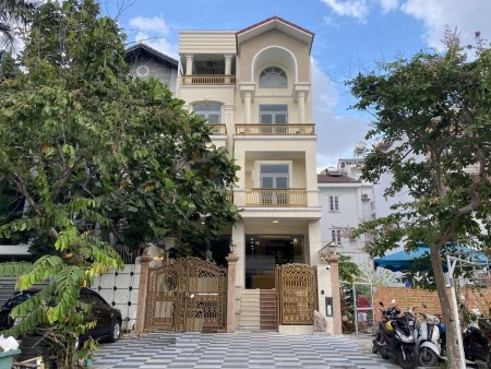 Cho thuê Buiding hầm 4 sàn 689m2 Trần Não Bình An Quận 2 MS:349
