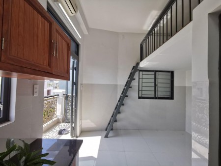Phòng Mới Xây Có gác 28m2, Có máy lạnh, Gần CV Làng Hoa, Gò Vấp - Giờ Tự Do
