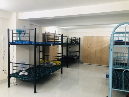 Cho thuê ký túc xá thoáng mát, phòng ít người (4-6 người/phòng), giá 1tr/tháng
