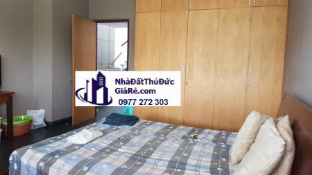 Cho thuê biệt thự quận Thủ Đức. Đường số 25 , P. Hiệp Bình Chánh.