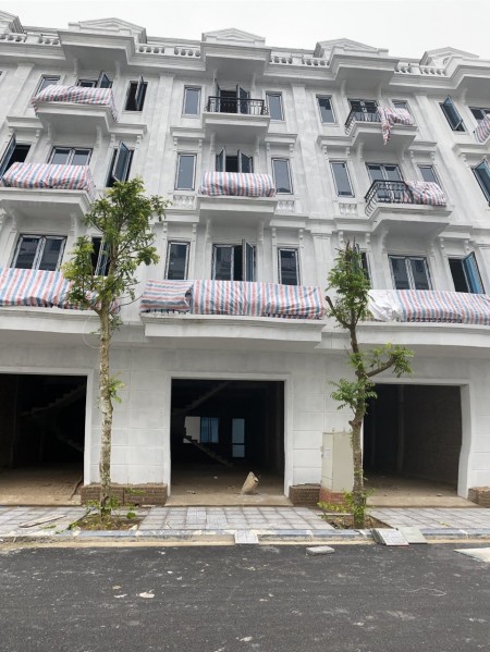 Bán căn liền kề 67,5m2 - Kiến Hưng - Hà Đông