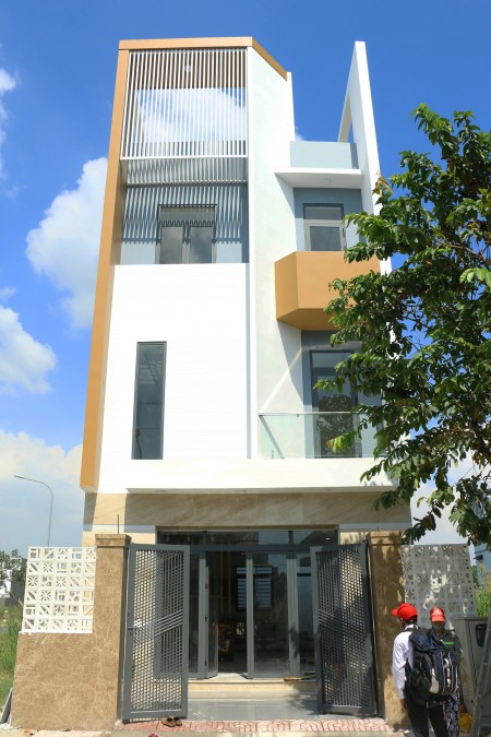Nhà xinh đón tết gần chợ Bình Chánh