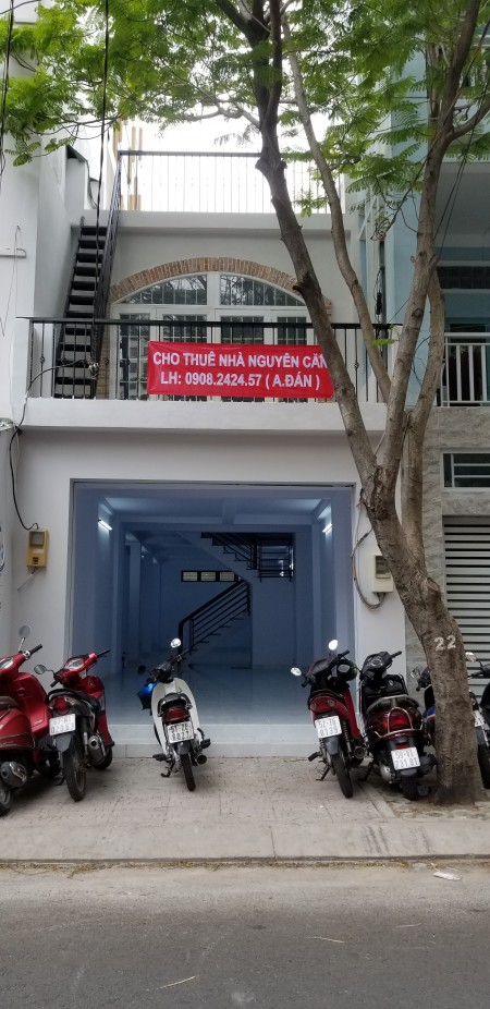 Cho thuê nhà nguyên căn trung tâm Q4. Giá 40tr/th.Nhà chinh chủ, gần cao ôc REE, Diện tích 4×18m. 1trêt, 1lầu, sân thượng suốt.