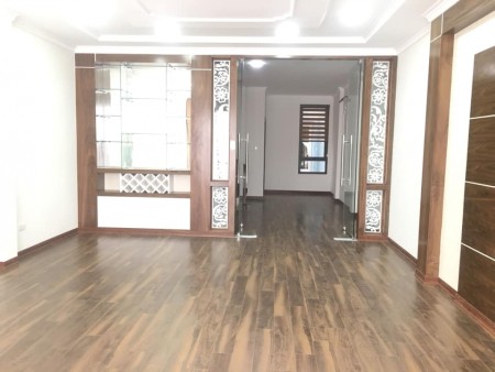CHÍNH CHỦ GIAO BÁN NHÀ GẦN PHỐ LẠC LONG QUÂN GẦN HỒ TÂY, THANG MÁY, GARA Ô TÔ, Ô TÔ TRÁNH, ĐỖ TRƯỚC NHÀ