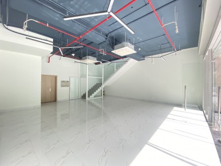Cho thuê căn nhà phố- shophouse Sarina sala giá chỉ 90 triệu/tháng