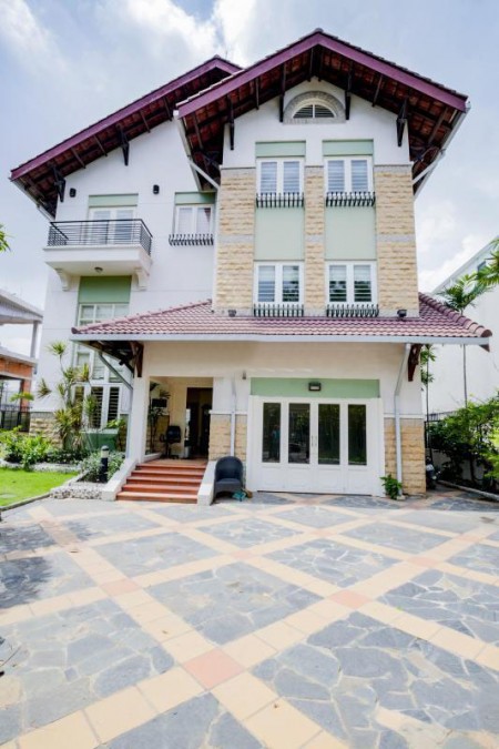 Cho thuê Biệt thự sân vườn trệt 2 lầu 480m2 Trần não Bình An Quận 2 MS:429