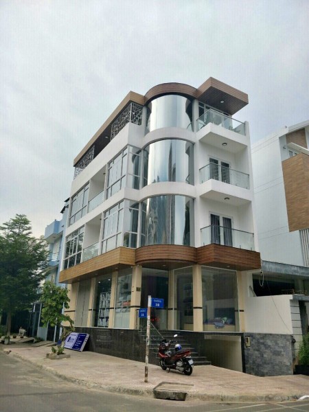 Nhà 7x16m 1 trệt 2 lầu sân thượng góc 2mt đường 79 phường Tân Quy Q7+21ty