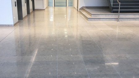 Cho thuê nhà mặt phố Láng Hạ, Đống Đa, Hà Nội - Diện tích: 80m2/tầng