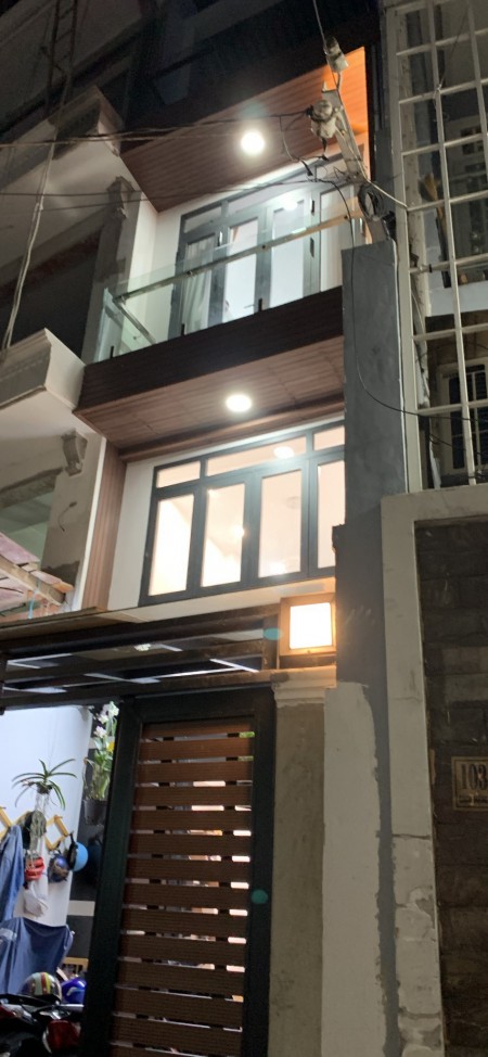 Cho thuê Nhà Tân bình HXH 4PN 5wc 5 tầng Cmt8.