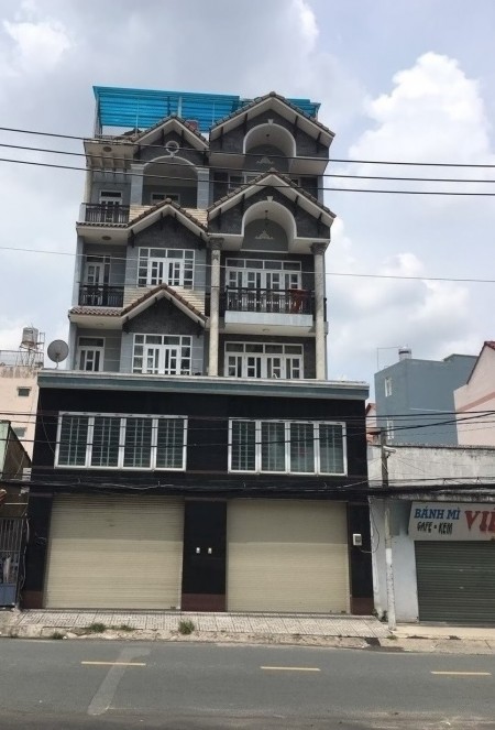 Nhà Mặt Tiền Đường Nguyễn Trọng Tuyển khu đông dân cư