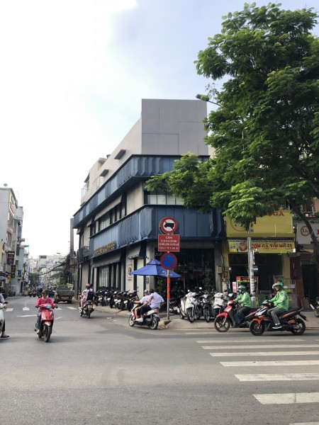 2MT kd tốt Đường Số 10. DT 4 X 11. Nhà 2 Lầu. Vị trí đẹp