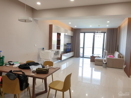 Căn hộ tầng cao 3 PN, có sẵn đồ dùng, cc Riverpark Premier, dtsd 140m2, giá 50 triệu/tháng, LHCC
