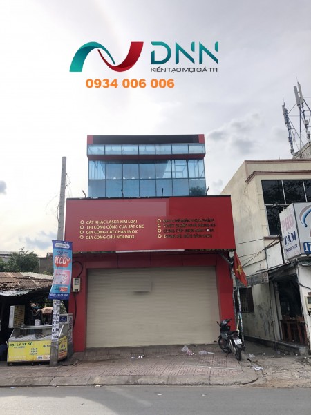 Nhà Mặt Tiền Đường Trường Sơn, Gần sân bay, trường học