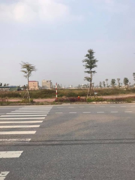 Chuyển nhượng 140m2 đất, mặt tiền 7m KĐT V-green city