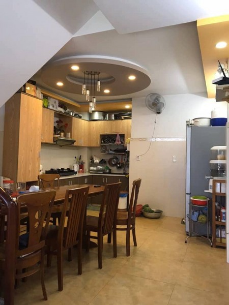 Cần bán gấp-41m2 Lương Hữu Khánh-Quận 1-4 tầng kiên cố-Gần MT-Hẻm 4m thông-8.9 tỷ