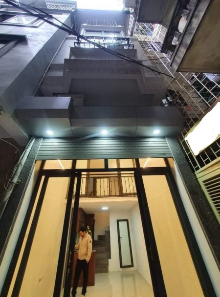 Nhà đẹp 4Tx23M2 đê Tô Hoàng, Cầu Dền, Hai Bà Trưng-Giá 2.25 tỷ. LH 0962568272