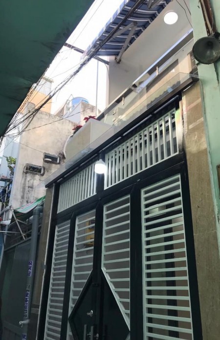 Làm ăn phát đạt bán gấp nhà Quận 3, ngang 4.5m, vào ở ngay chỉ 3 tỷ 65 tl (0902664082)