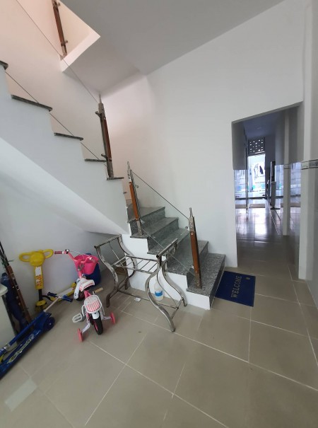 NHÀ DIỆN TÍCH 45M2 GIÁ 4 TỶ, CÁCH PHẠM VĂN ĐỒNG 30M, F1, GÒ VẤP.