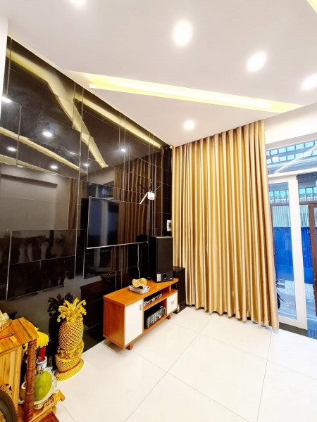 Nhà Quận 3 Đẹp và Rẻ vậy không mua tiếc cả năm, Hẻm Xe Tải, 70m2, 4 tầng, tặng nội thất cực xịn, Giá chỉ 7ty6
