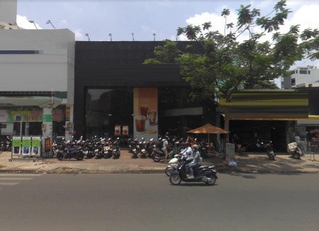 Đường Thạch Lam, Phường Hiệp Tân. DT: 8 x 22 _ suốt KD