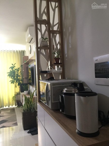 Chính chủ cần cho thuê căn hộ 65m2, 2 PN, có sẵn nội thất, dtsd 100%, cc Saigon Gateway, giá 6.5 triệu/tháng