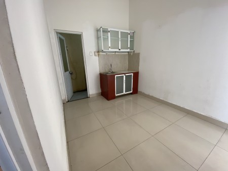 Phòng trọ đường Nguyễn Văn Quá, Q.12, 35m2 có 1PN 1PK 1WC có Ban Công