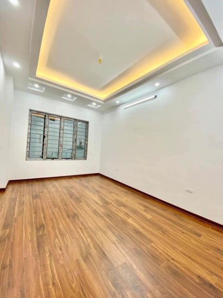 Bán nhà Khương Trung - Thanh Xuân. Kinh doanh. Nở hậu. Ô tô vào nhà luôn. 45m2. Giá 6,8 tỷ