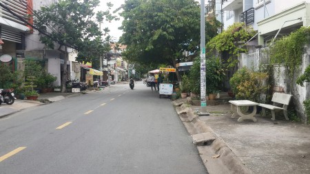 Bán nhà MT đường số Tân Quy Q.7