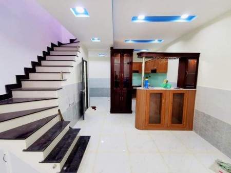 Chính chủ bán gấp nhà “Mặt tiền” 2 tầng, 85m2, HXH tránh, giá rẻ chỉ hơn 4 tỷ.