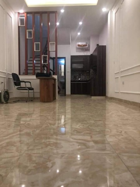 BÁN NHÀ PHỐ NGUYỄN SƠN, LONG BIÊN 5T, 45m2, 4.5 tỷ