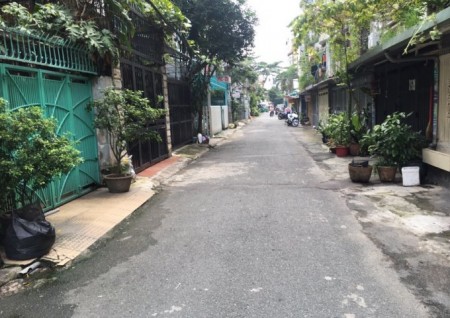 Mua nhà 65m2 tặng thêm vị trí, nhà 2 tầng giá 5.5 tỷ, TT Quận Tân Bình.