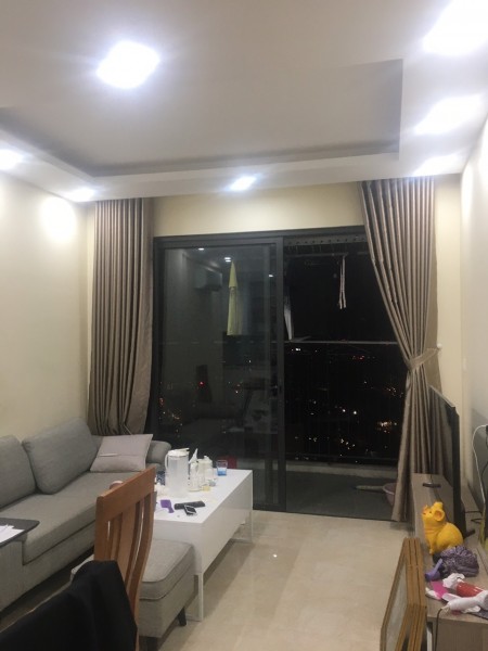Cho thuê gấp căn hộ 2PN, 2WC D'capitale Trần Duy Hưng Full nội thất giá cực tốt. Liên hệ: 0936876905